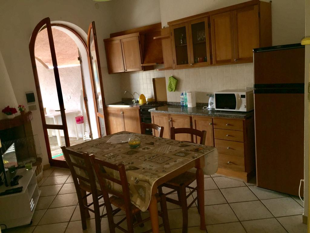 Appartamenti In Villa La Marinedda 罗萨岛 外观 照片